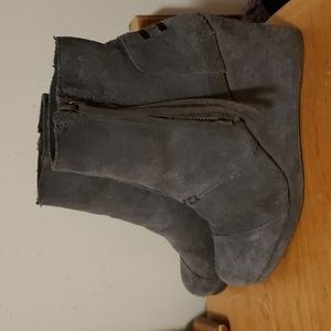 Toms Desert Wedge High Gray Suede Ankle Bootie